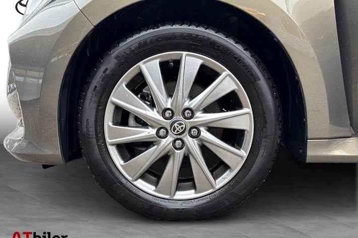 Bronze Toyota Yaris fra 2023