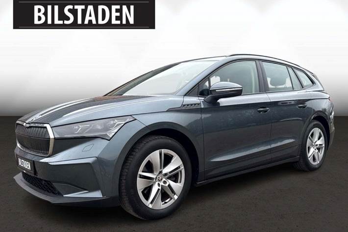 Grå Skoda Enyaq fra 2021 set udefra
