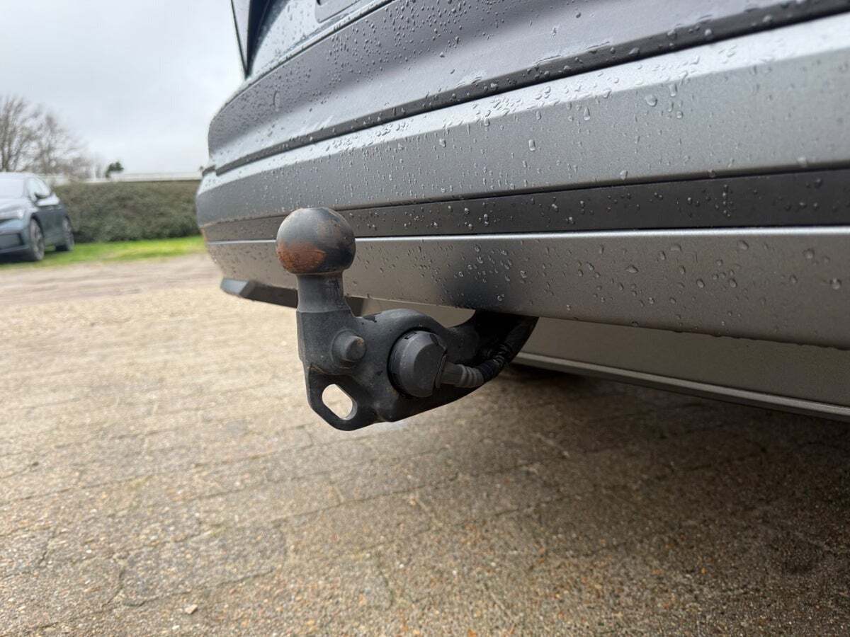 Grå Skoda Enyaq fra 2021