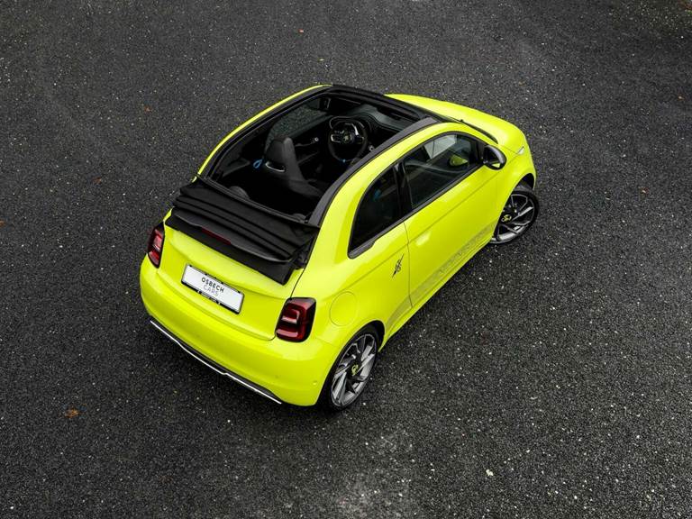 Abarth 500e Scorpionissima Cabrio