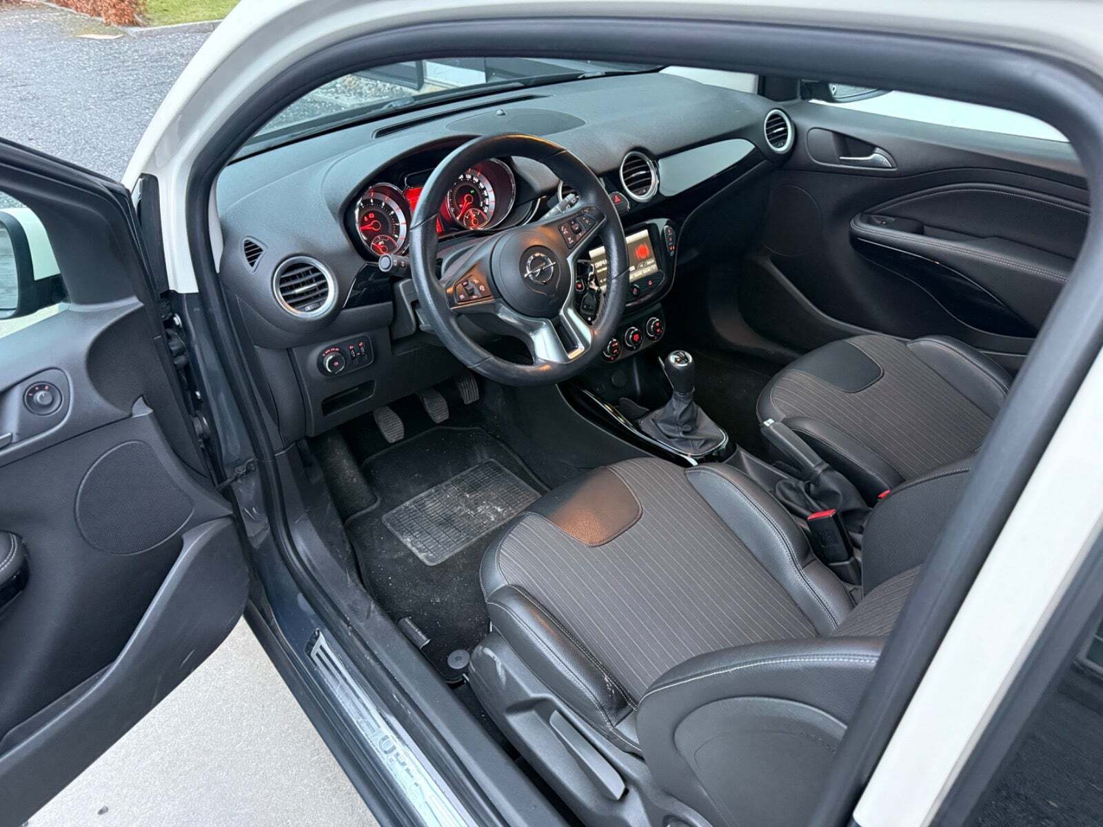 Opel Adam 1,4 87 Glam