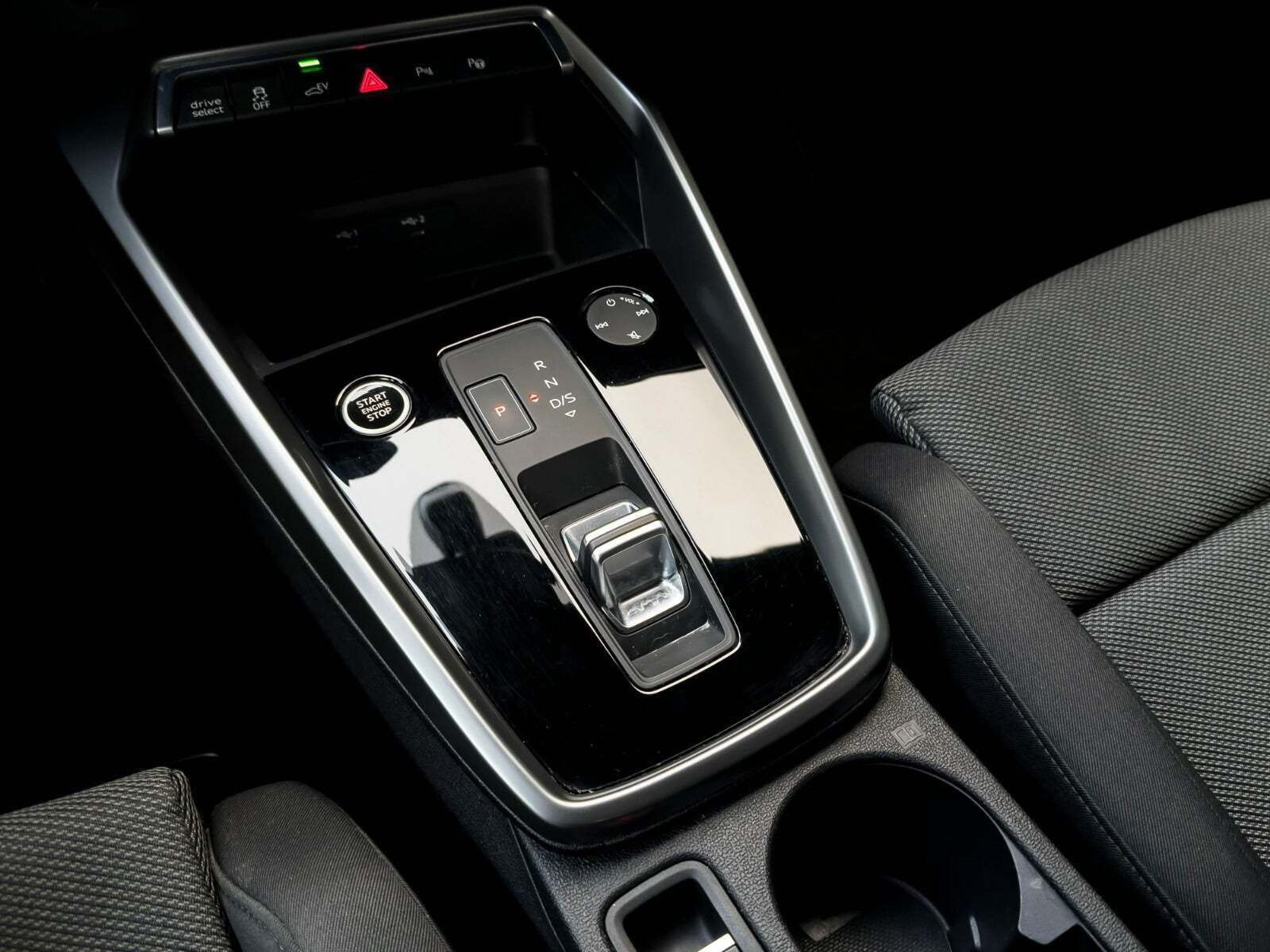 Sølv Audi A3 fra 2021