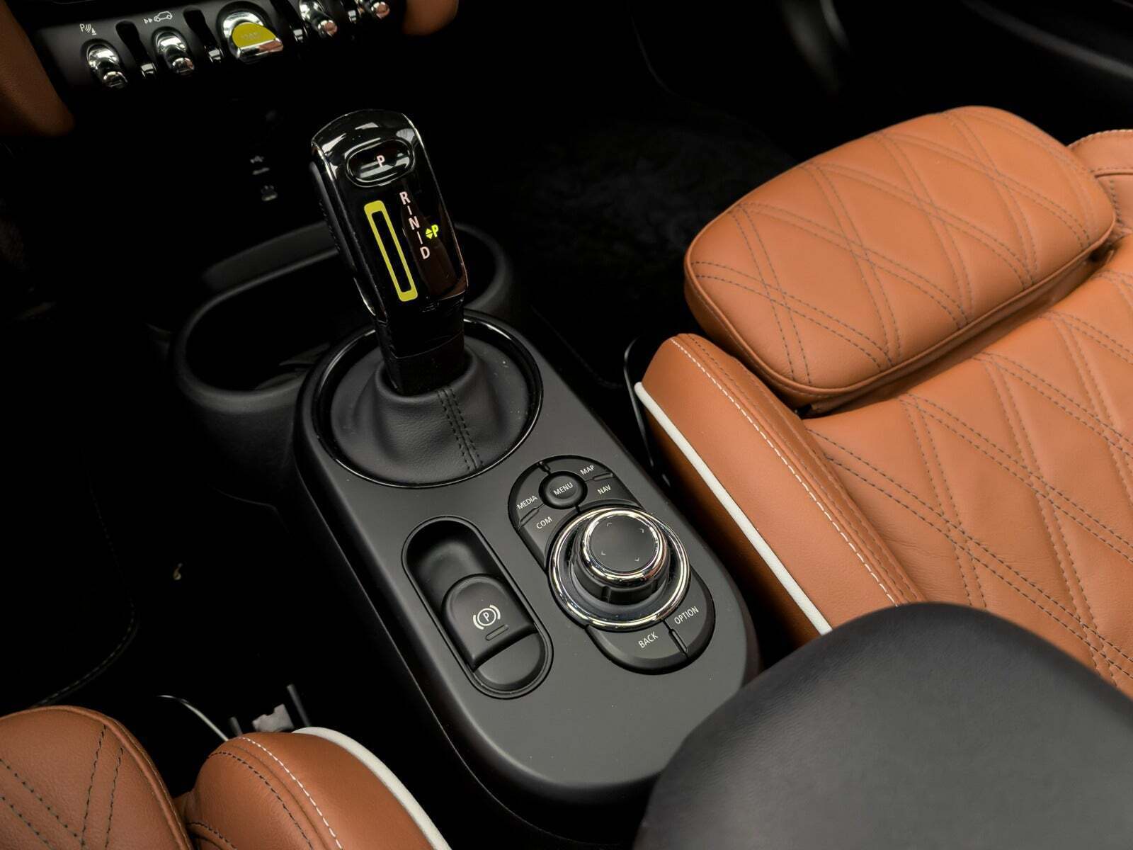 Sort Mini Cooper SE fra 2022