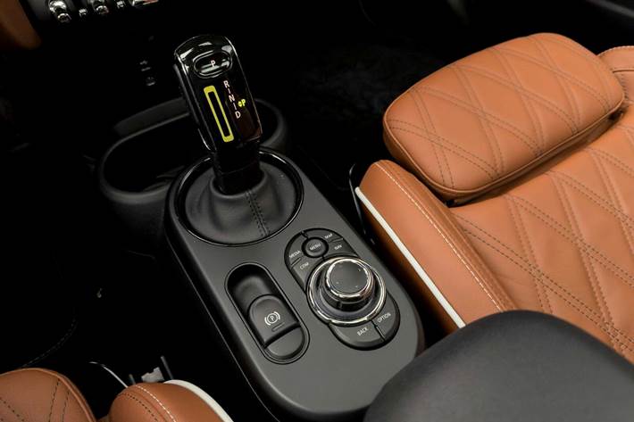 Sort Mini Cooper SE fra 2023