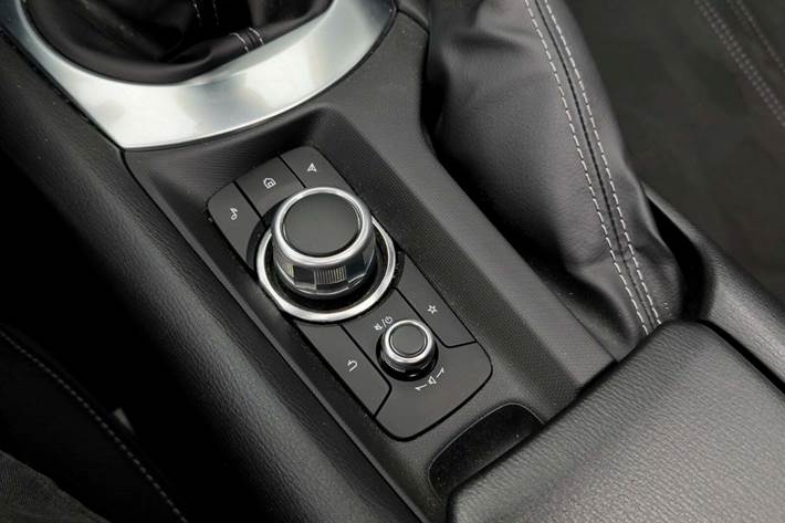 Sort Mazda MX-5 fra 2025