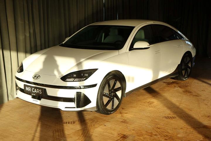Hvid Hyundai Ioniq 6 fra 2024