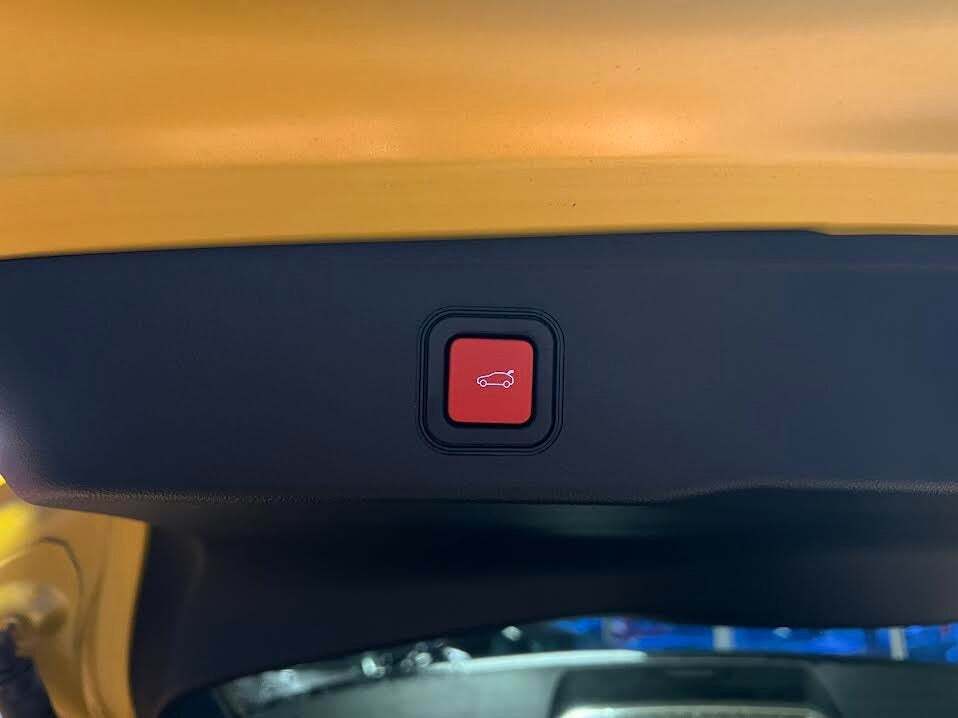 Gul Jeep Avenger fra 2023