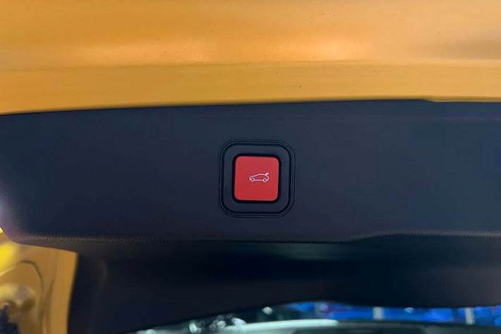 Gul Jeep Avenger fra 2023