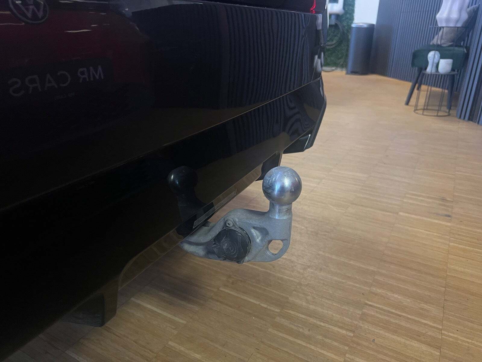 Grå BMW i5 fra 2025