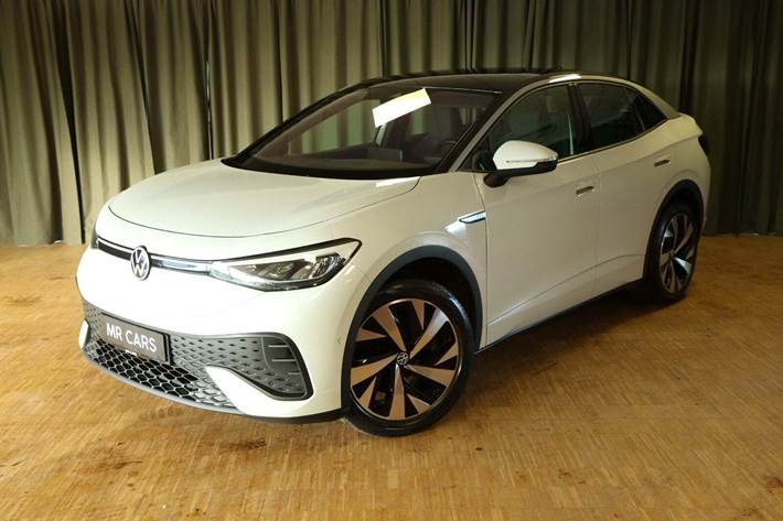 Grøn VW ID.5 fra 2022 set udefra