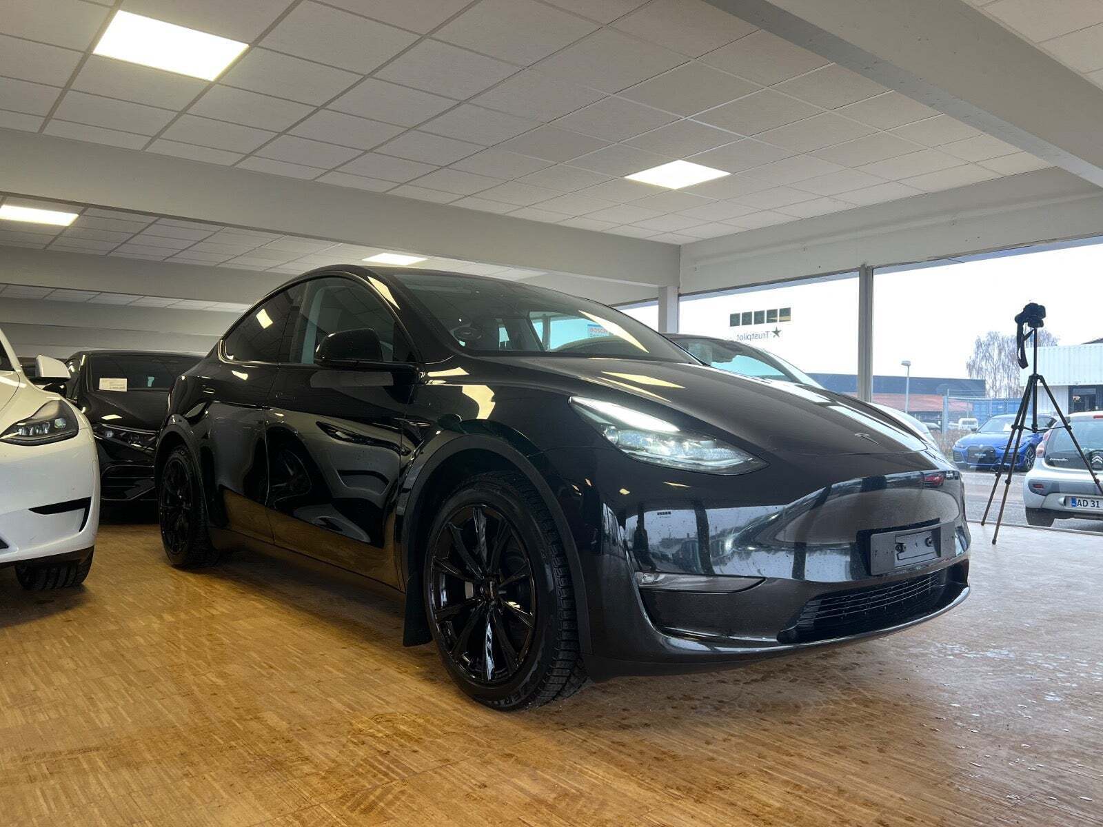 Tesla Model Y Long Range AWD