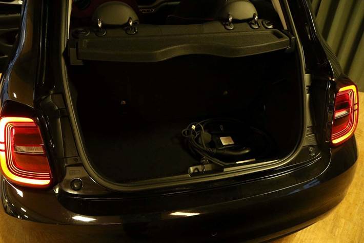 Grøn Fiat 500e fra 2022