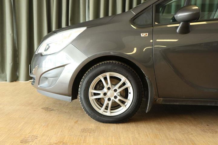 Sort Opel Meriva fra 2011