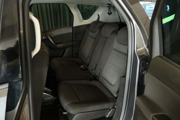 Sort Opel Meriva fra 2011