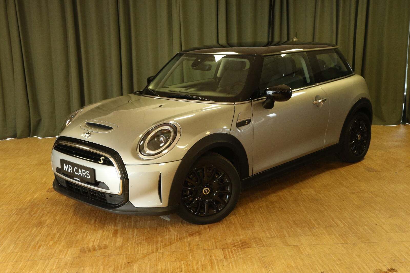 Mini Cooper SE Classic Trim