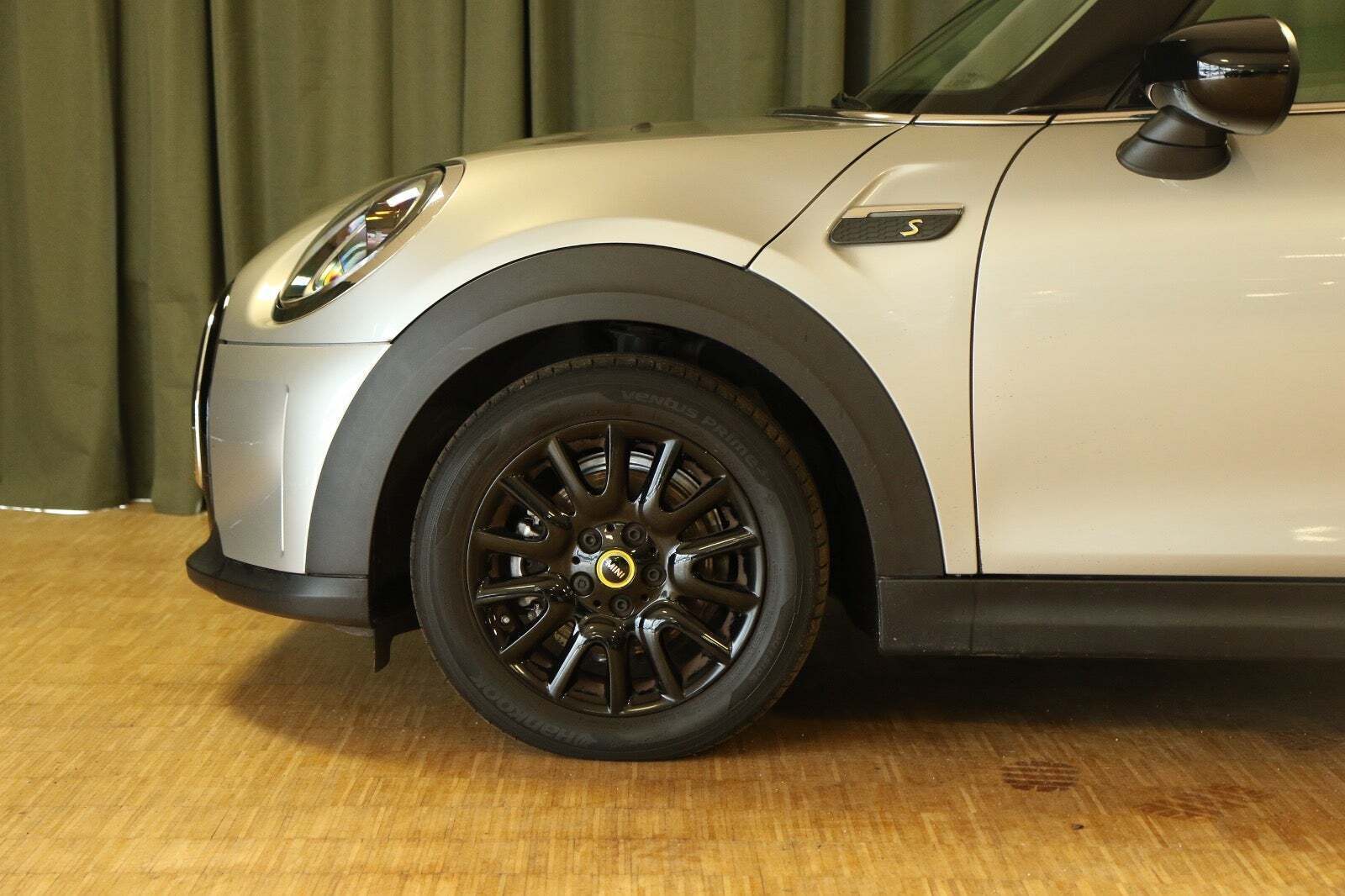 Mini Cooper SE Classic Trim