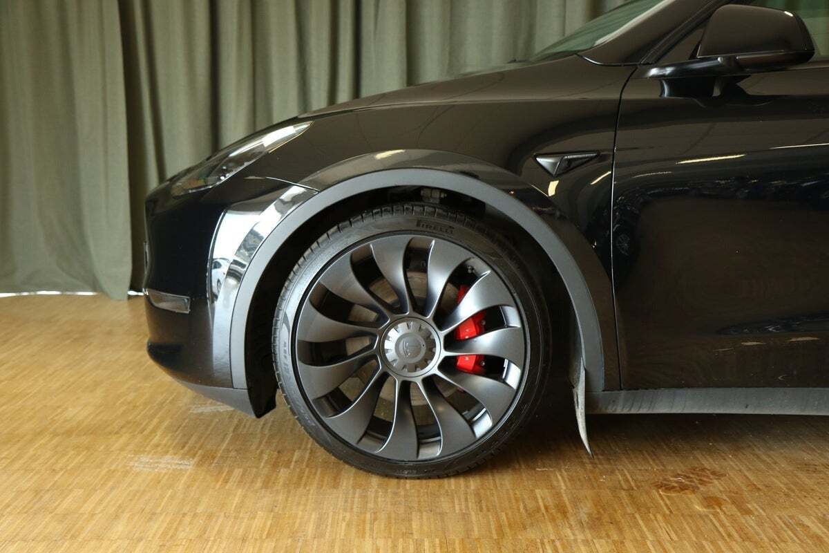 Tesla Model Y Performance AWD