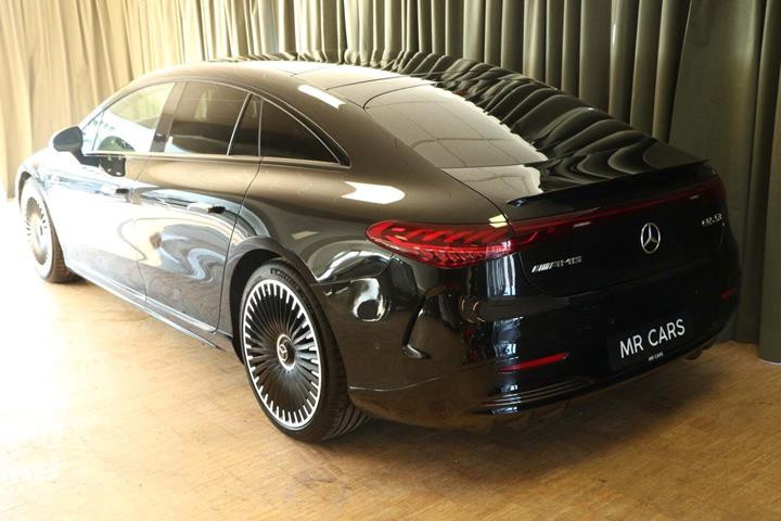 Sort Mercedes EQS53 fra 2023