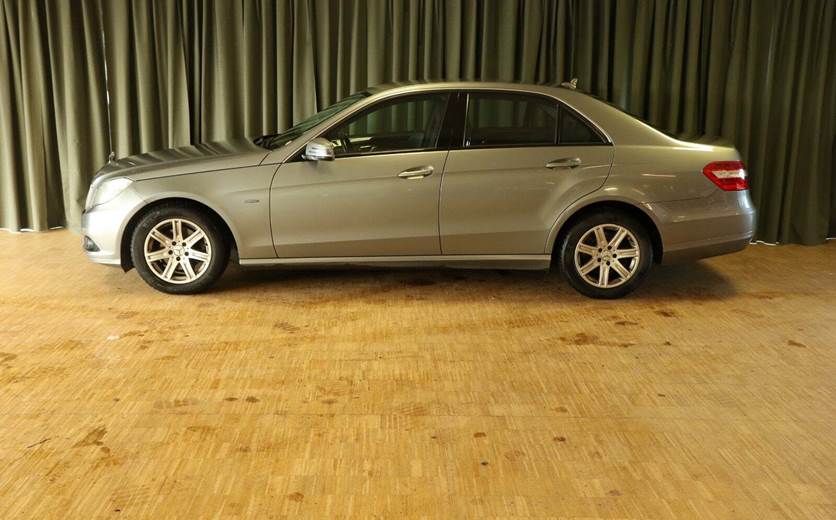 Mercedes E200