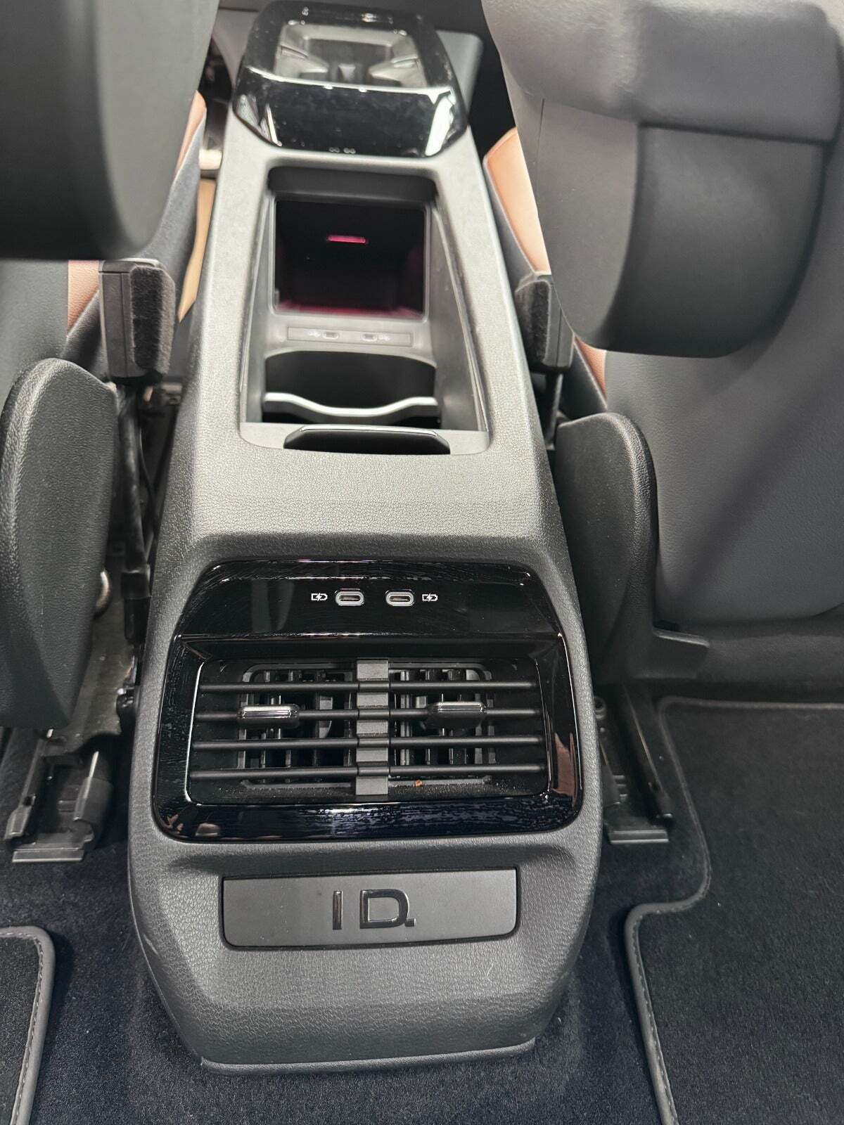 Hvid VW ID.4 fra 2021