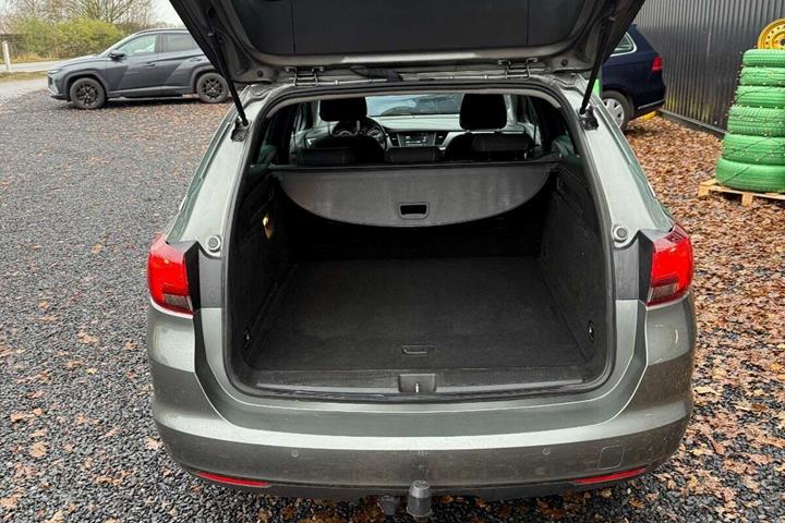 undefined Opel Astra fra 2019