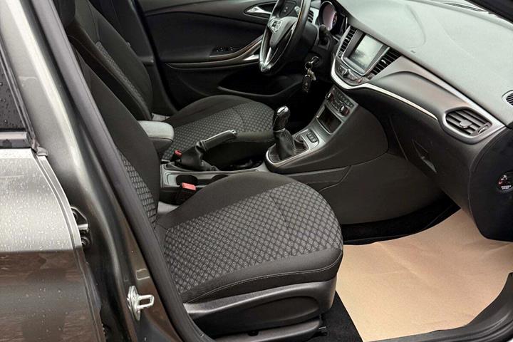 undefined Opel Astra fra 2019