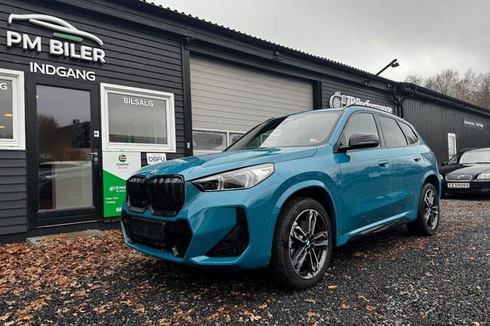 undefined BMW X1 fra 2023 set udefra