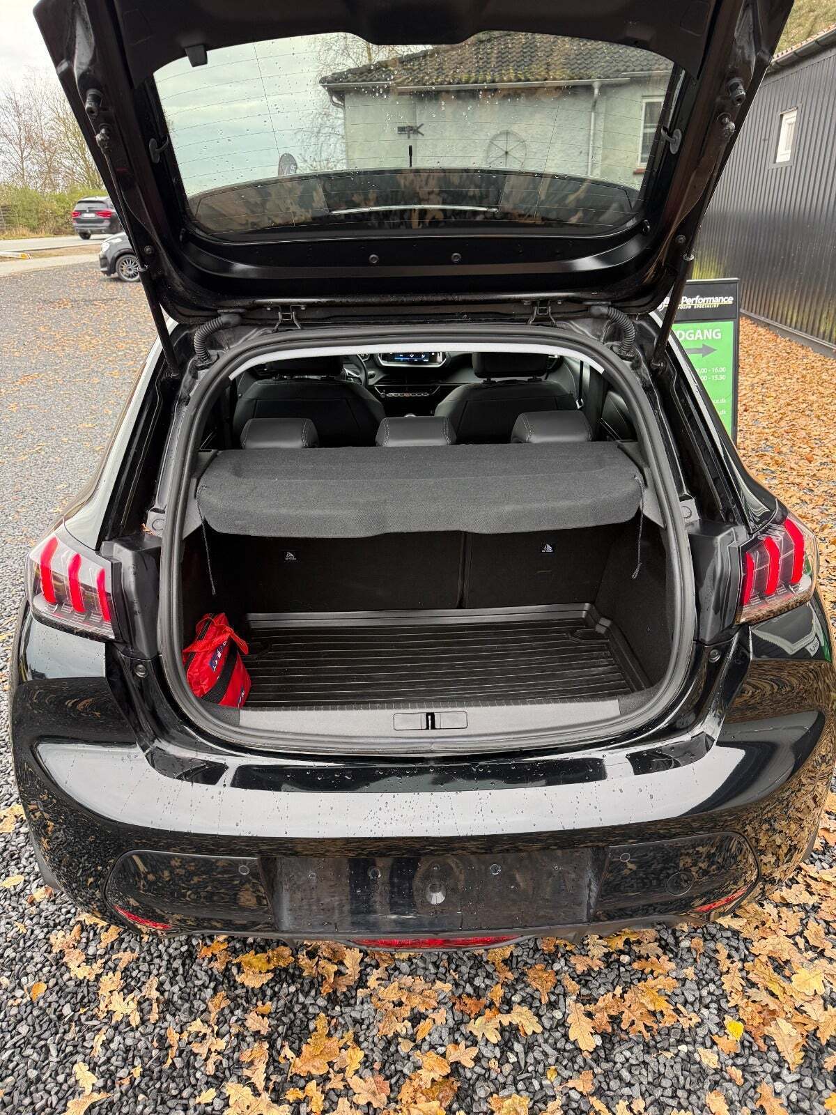 Peugeot 208 1,2 PureTech 100 Allure