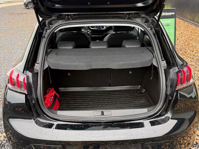 Peugeot 208 1,2 PureTech 100 Allure