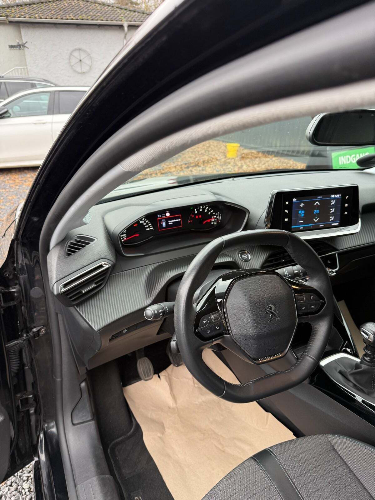 undefined Peugeot 208 fra 2021