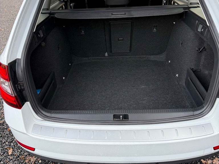 Skoda Octavia 2,0 TDi 150 Ambition Combi DSG