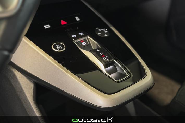 Blå Audi Q4 e-tron fra 2025