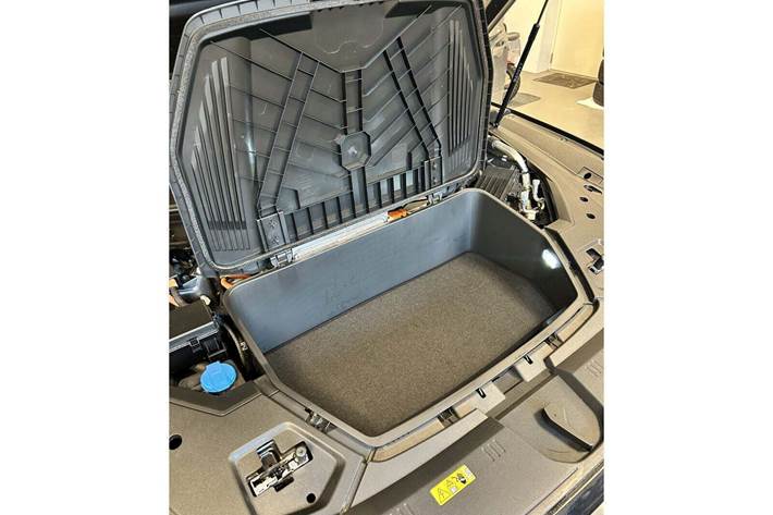 Grå Audi Q8 e-tron fra 2024