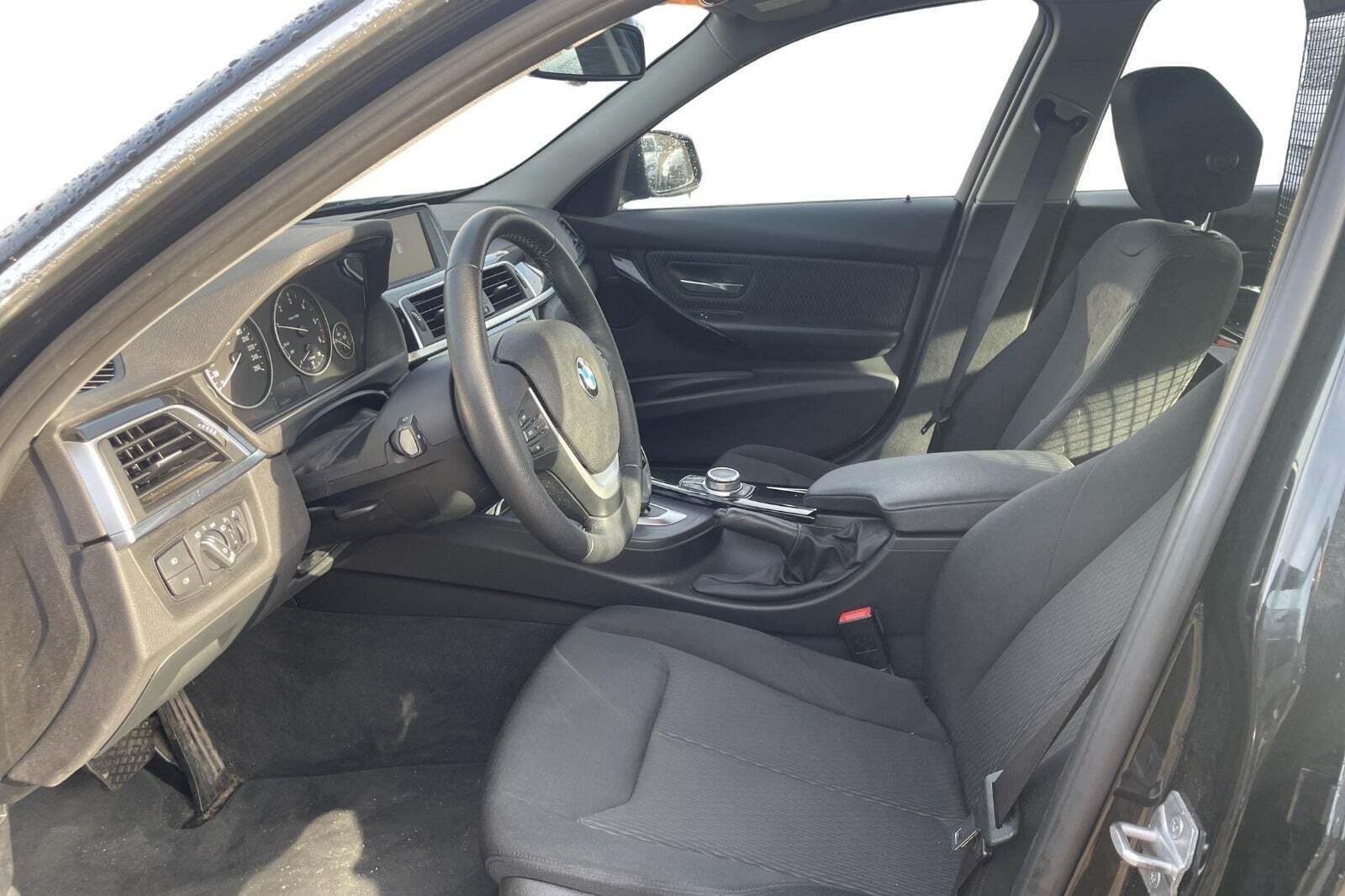 BMW 320d 2,0 Touring Advantage aut.