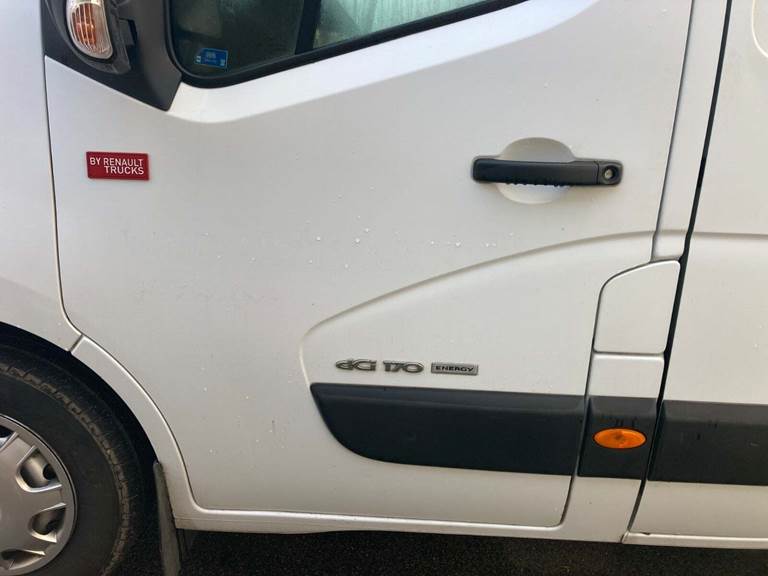 Renault Master III T35 2,3 dCi 170 L3H3 Kassevogn