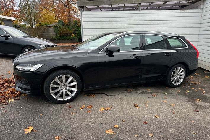 Sort Volvo V90 fra 2018