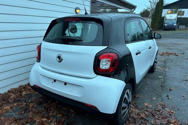 Hvid Smart ForFour fra 2015