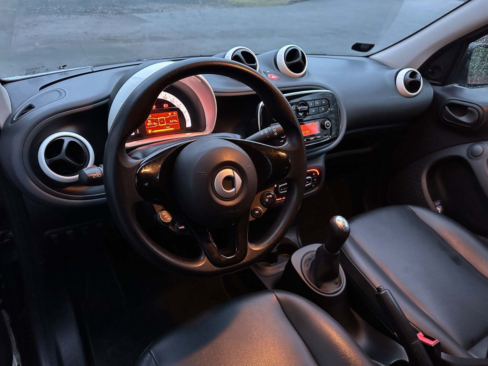 Hvid Smart ForFour fra 2015