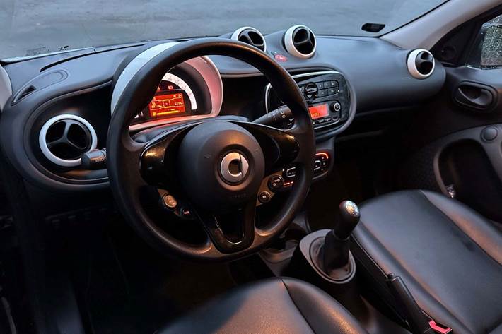 Hvid Smart ForFour fra 2015