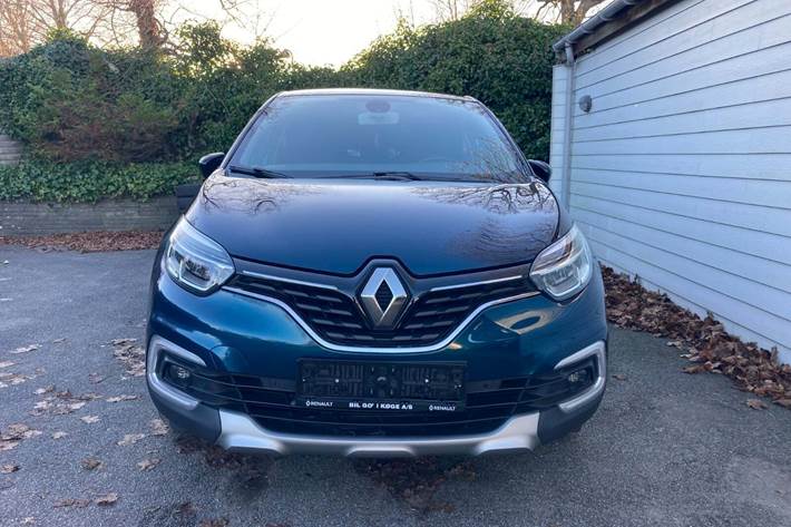 Blå Renault Captur fra 2018