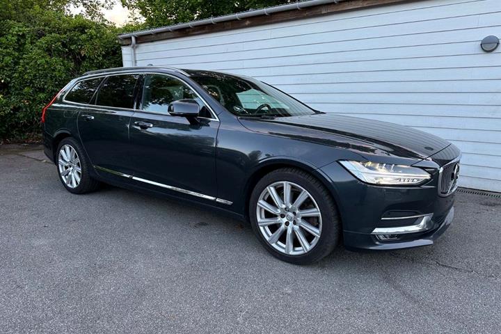 Grå Volvo V90 fra 2018
