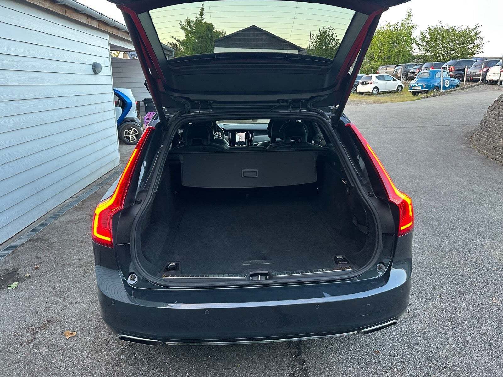 Grå Volvo V90 fra 2018