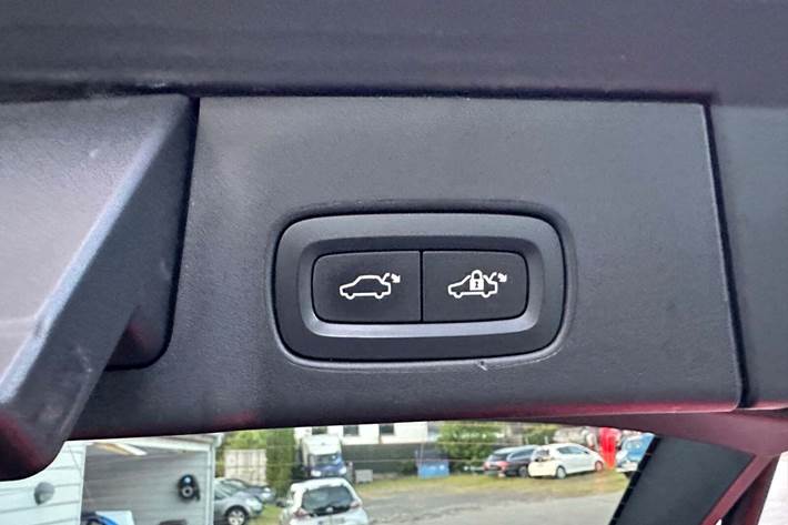 Grå Volvo V90 fra 2018