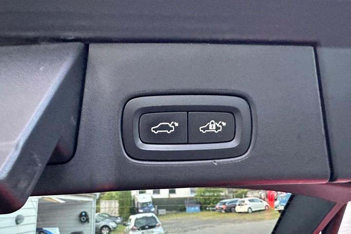 Grå Volvo V90 fra 2018