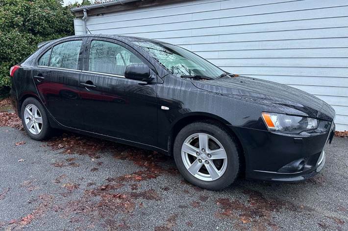 Sort Mitsubishi Lancer fra 2010