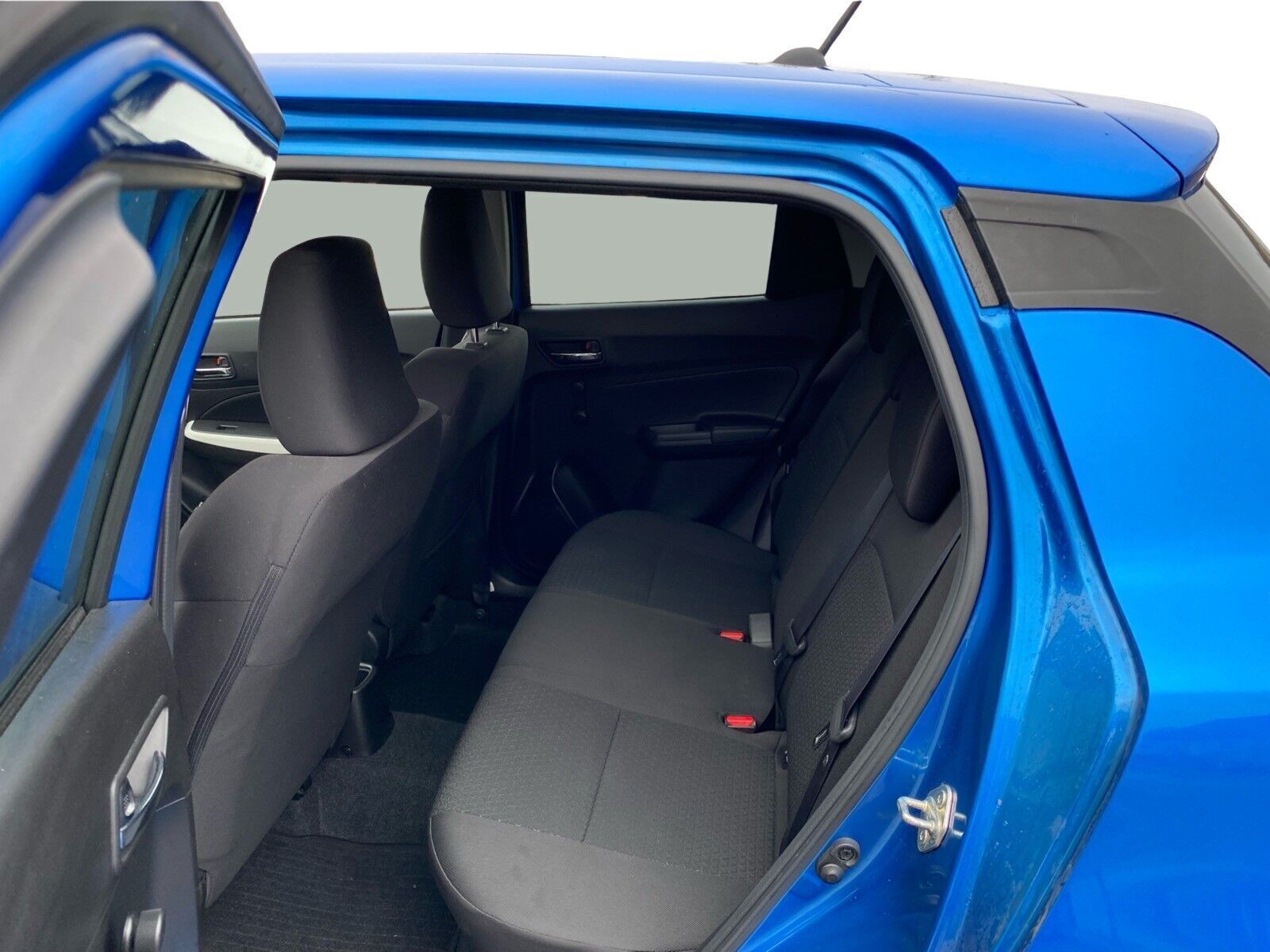 Blå Suzuki Swift fra 2022