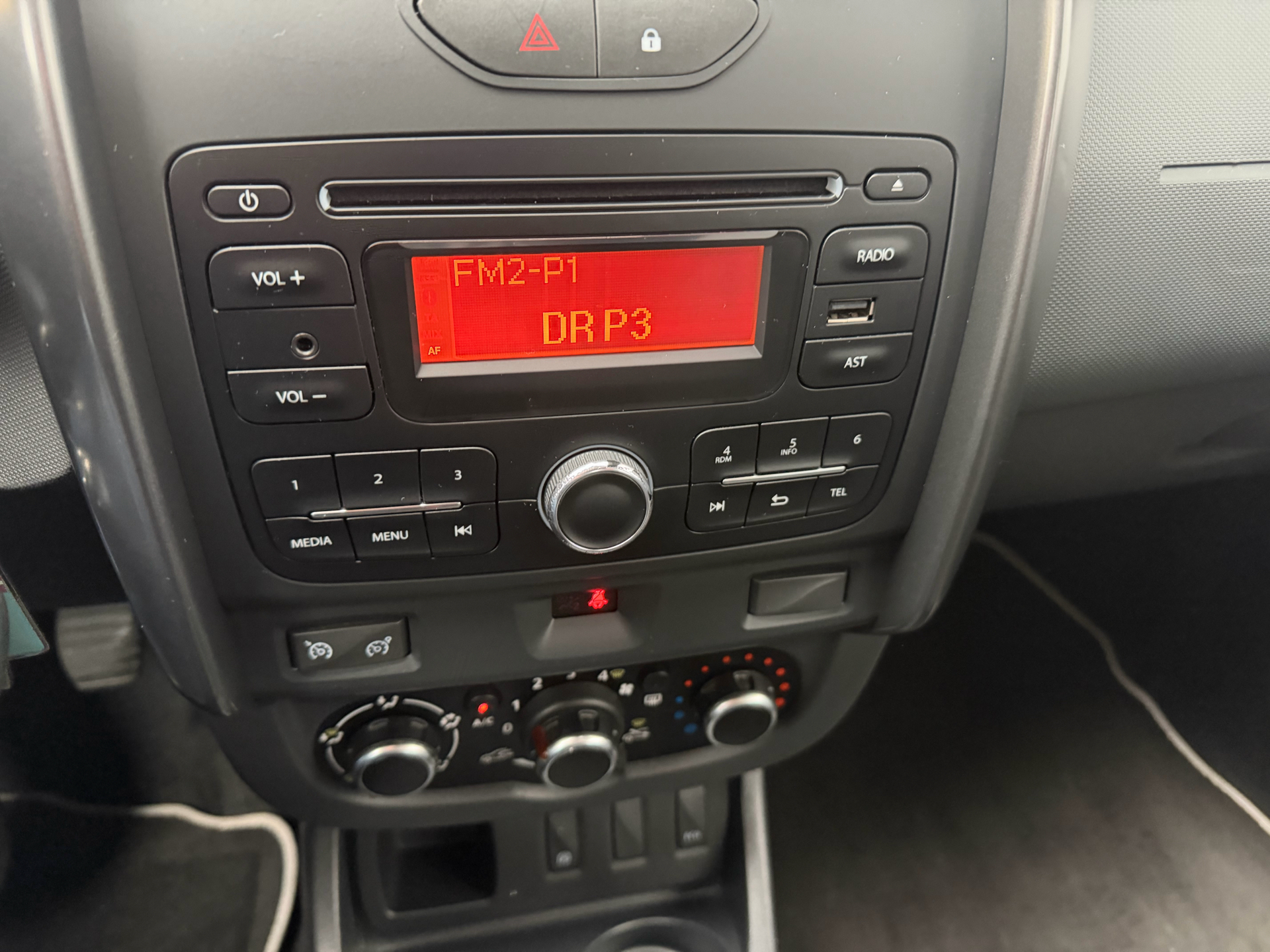 Sort Dacia Duster fra 2017