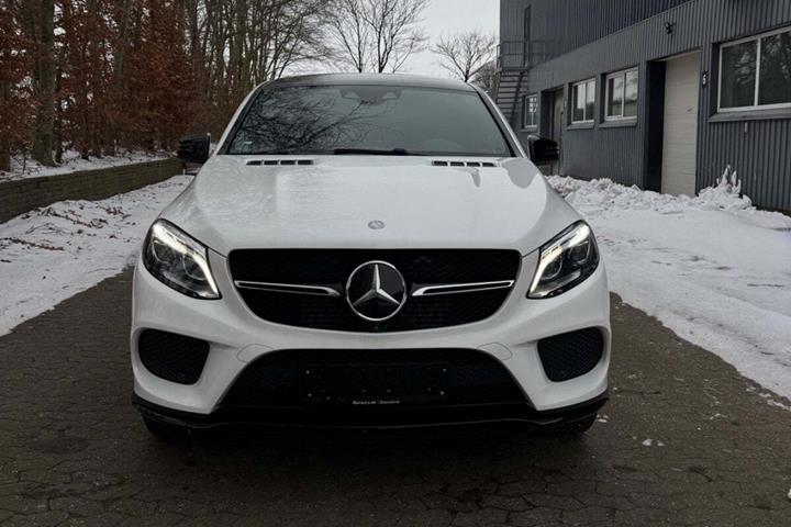 Hvid Mercedes GLE350 d fra 2016