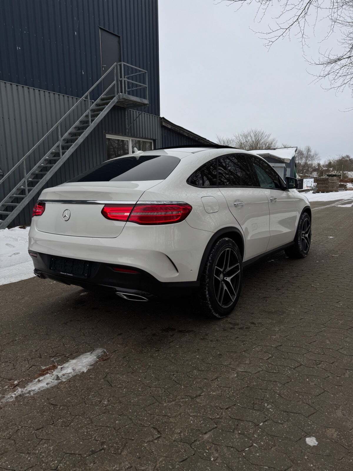 Hvid Mercedes GLE350 d fra 2016