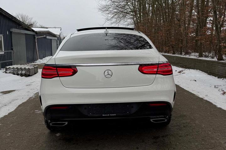 Hvid Mercedes GLE350 d fra 2016